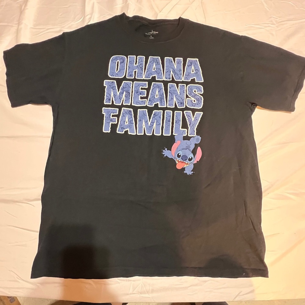 Disney Parks Large Stitch Ohana Means‎ Family T-Shirt Mens Black EUC Graphic